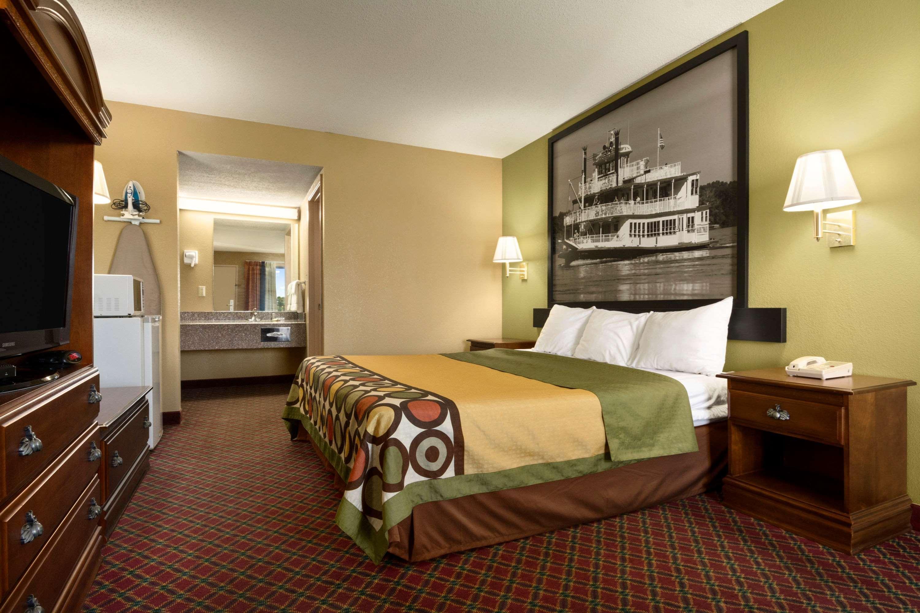 Super 8 By Wyndham Hattiesburg North Екстериор снимка